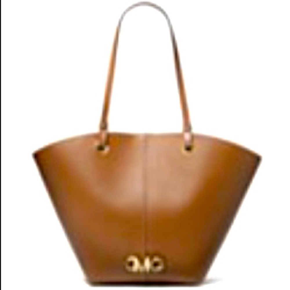 Michael Kors handbag. Used once. Excellent shape